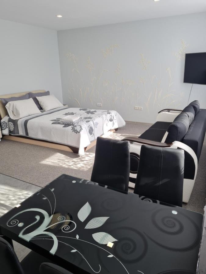 Birutes Apartamentai Klaipėda Exteriör bild